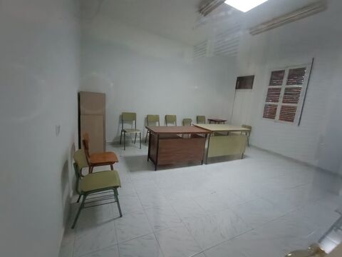 Biblioteca municipal y sala de baile